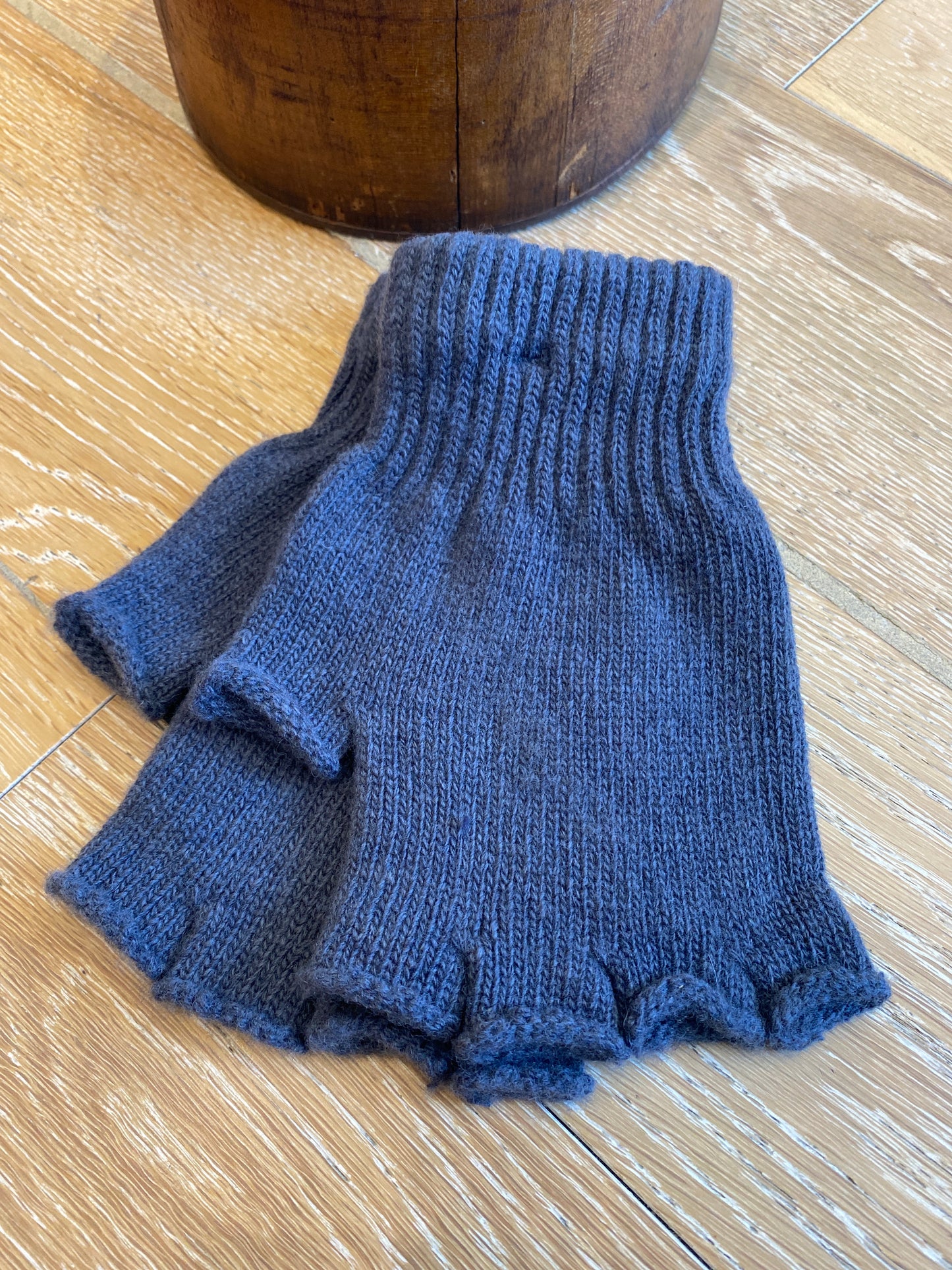 Fingerless Glove