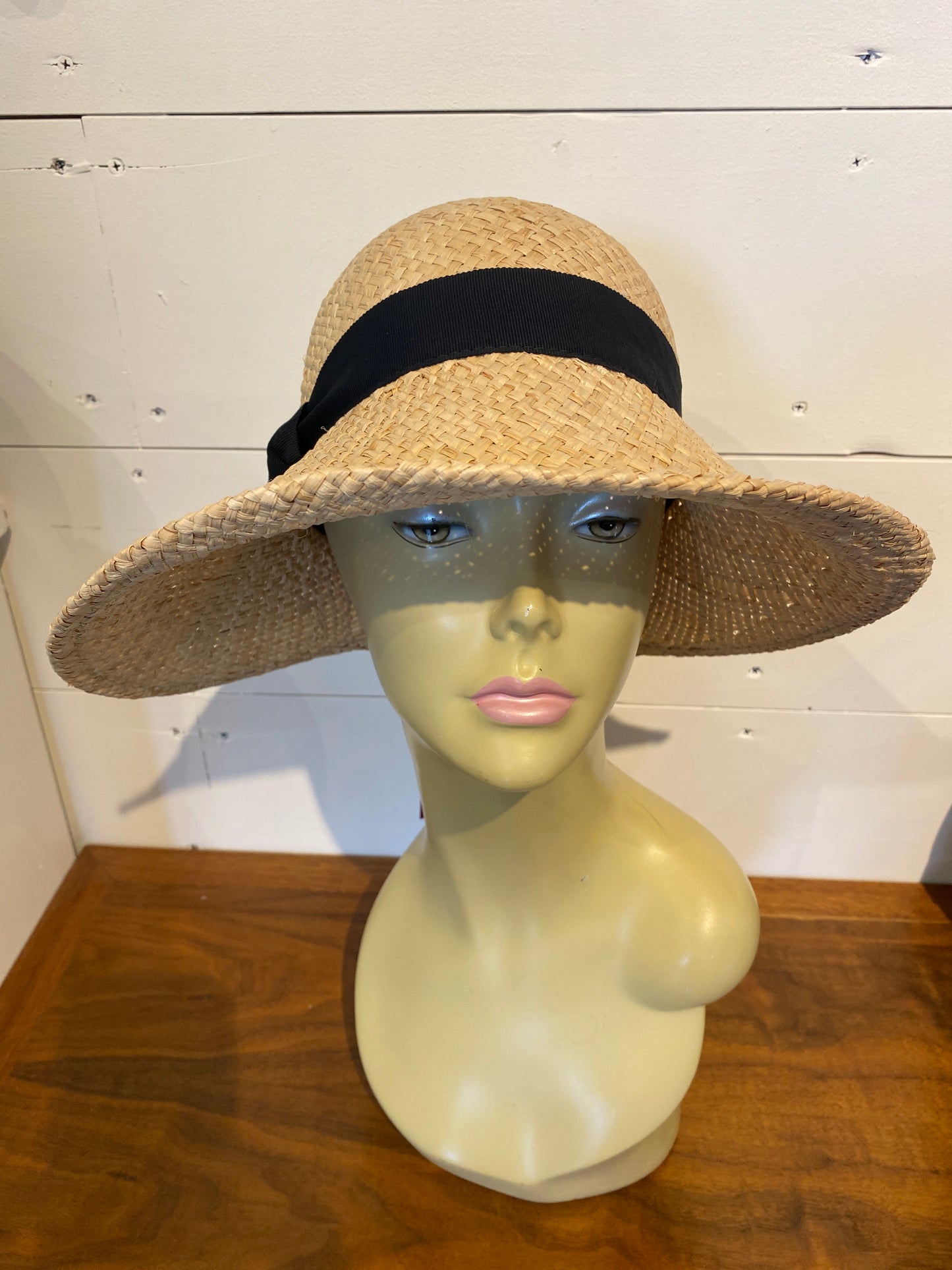 Cleana R Cloche