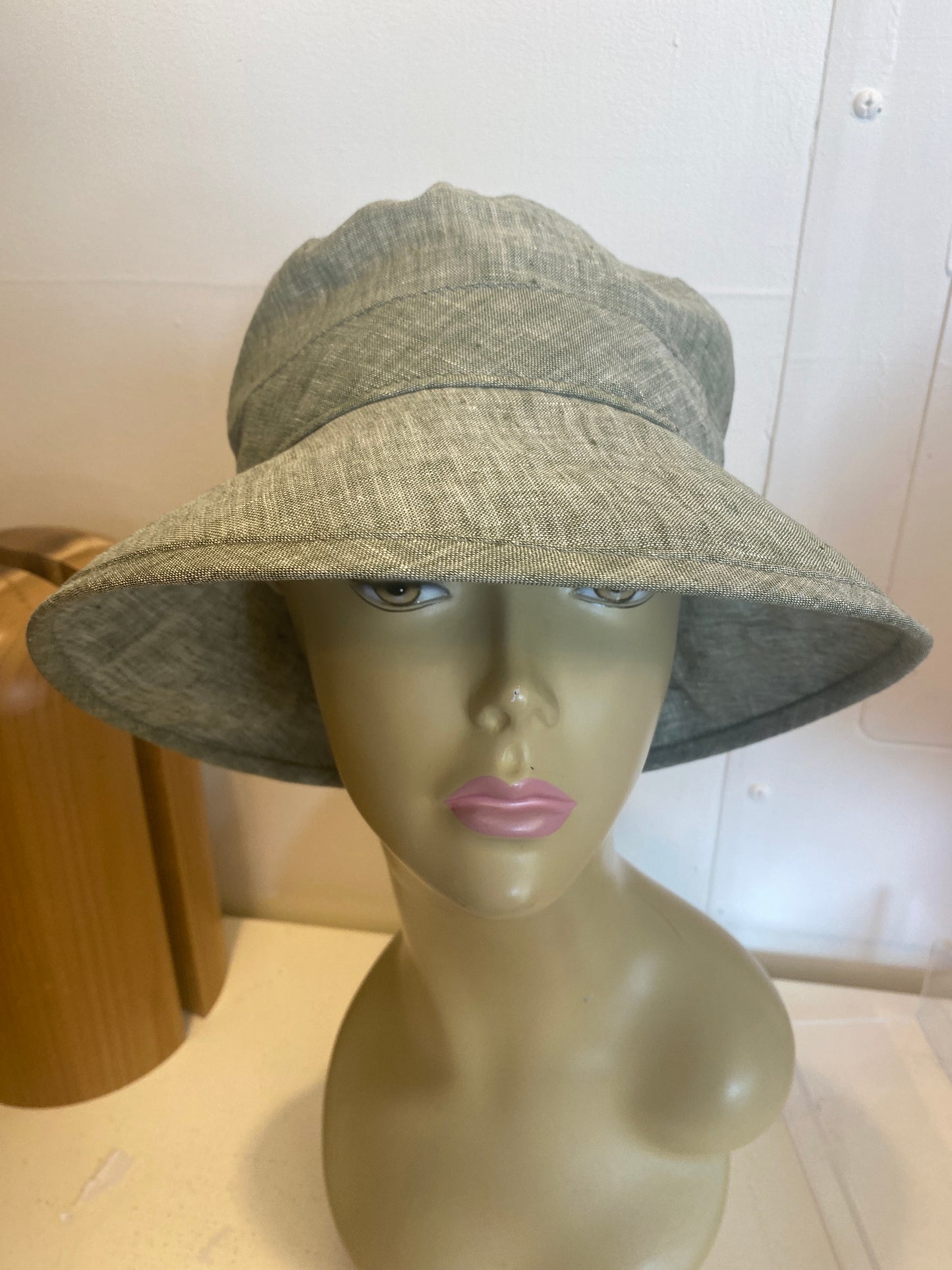 Linen Chambray Bowler