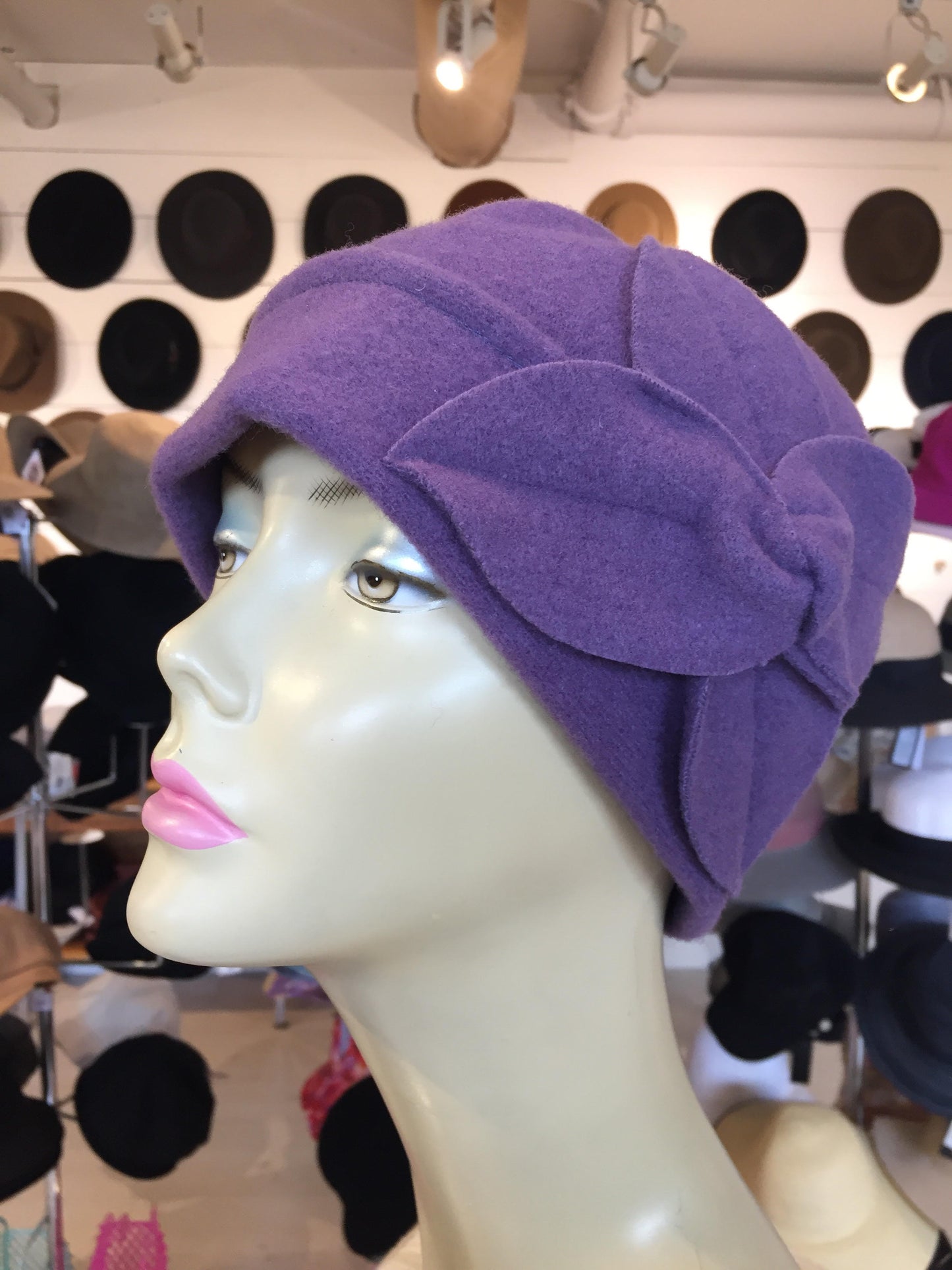 Twist Flower Pull On