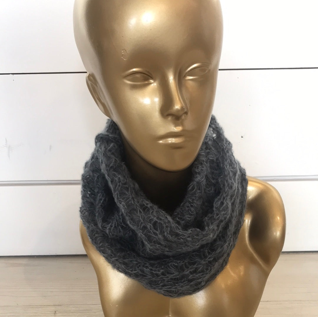 Little Nakiska Loop Scarf