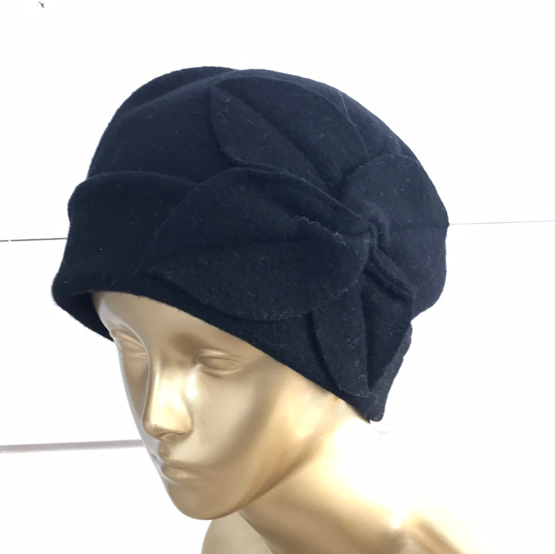 Twist Flower Pull On