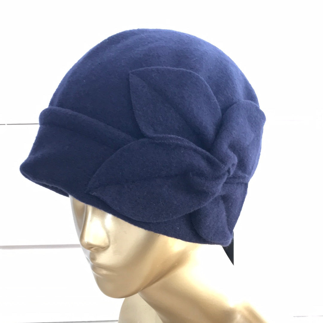 Twist Flower Pull On