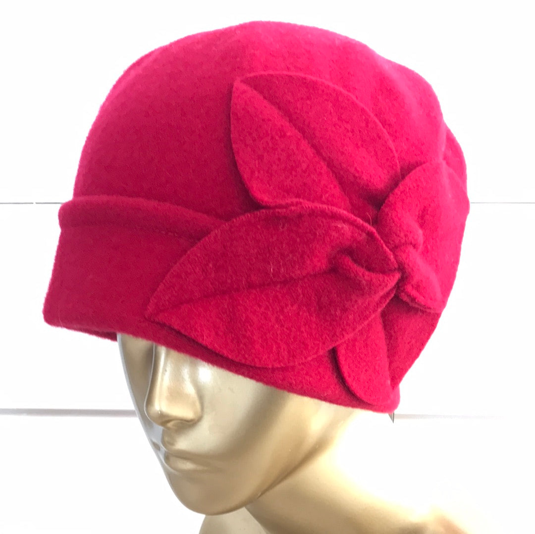 Twist Flower Pull On