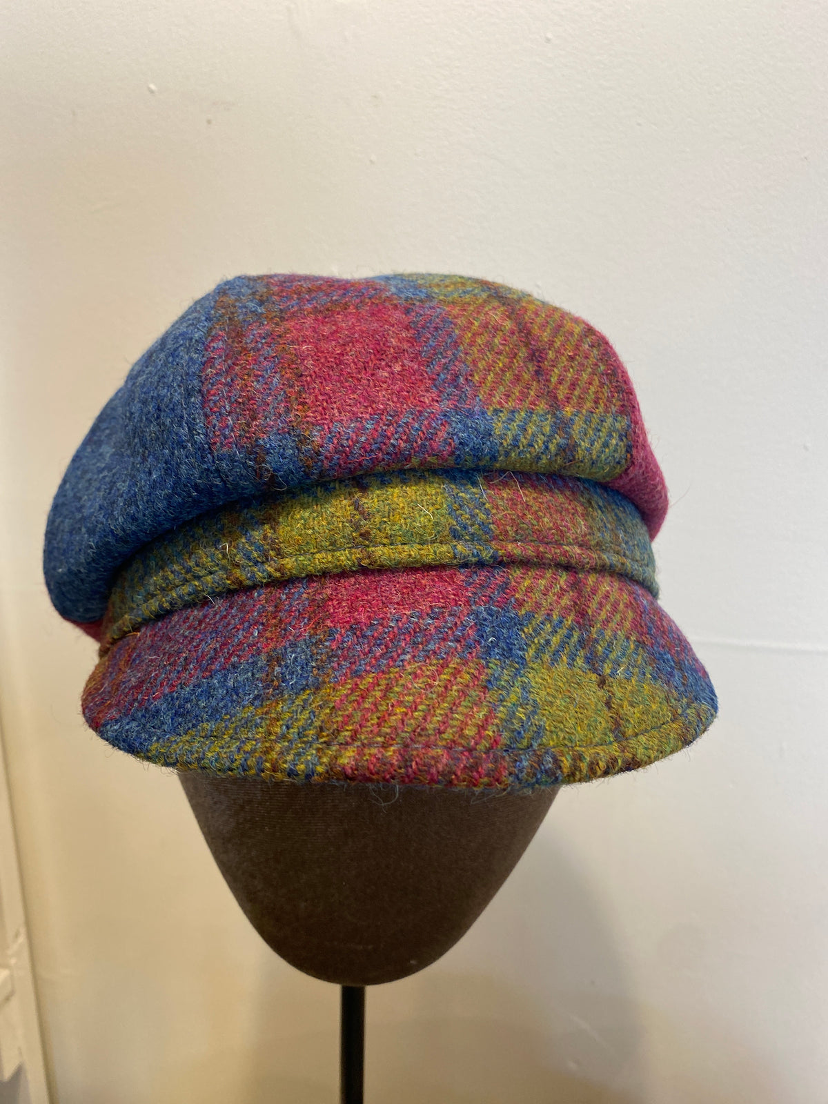 Harris Tweed County Boy Isle Plaid/Lich