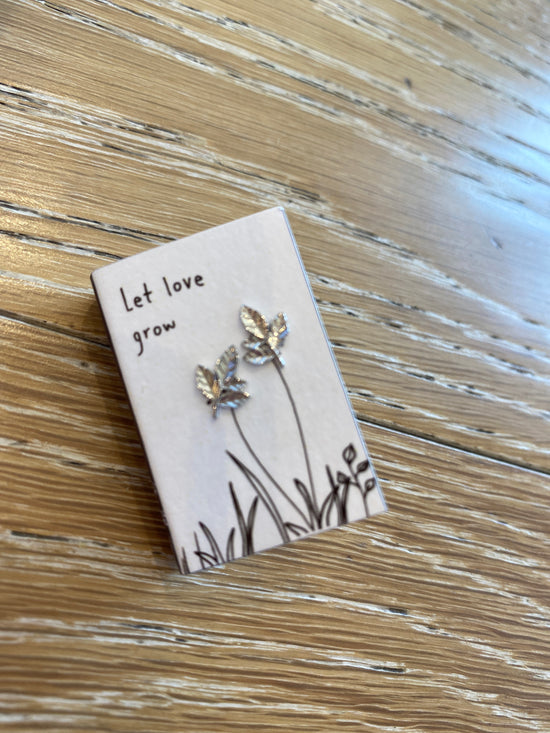 Let love grow Leaves Stud Earrings