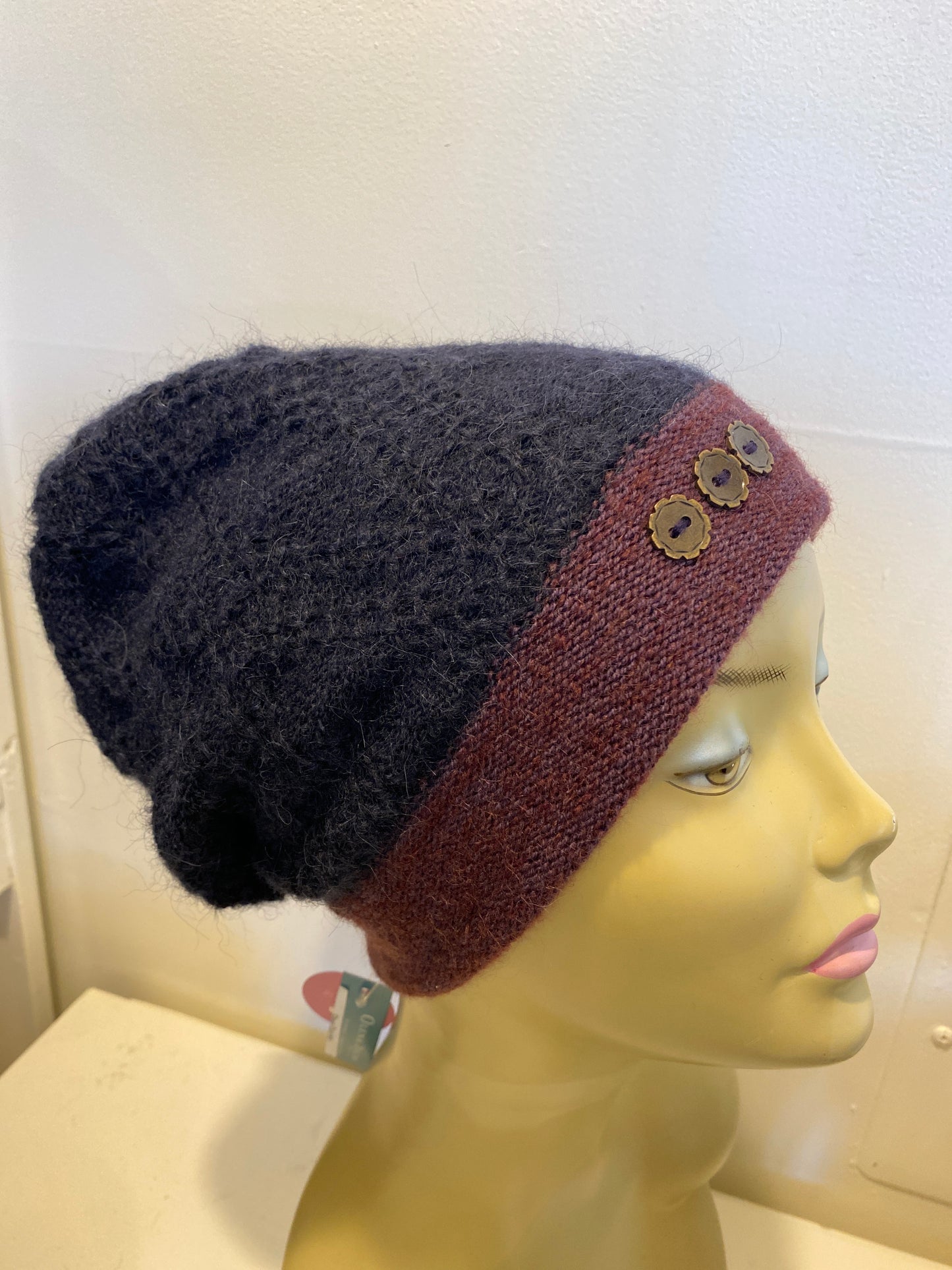 Pavo Duo Hat