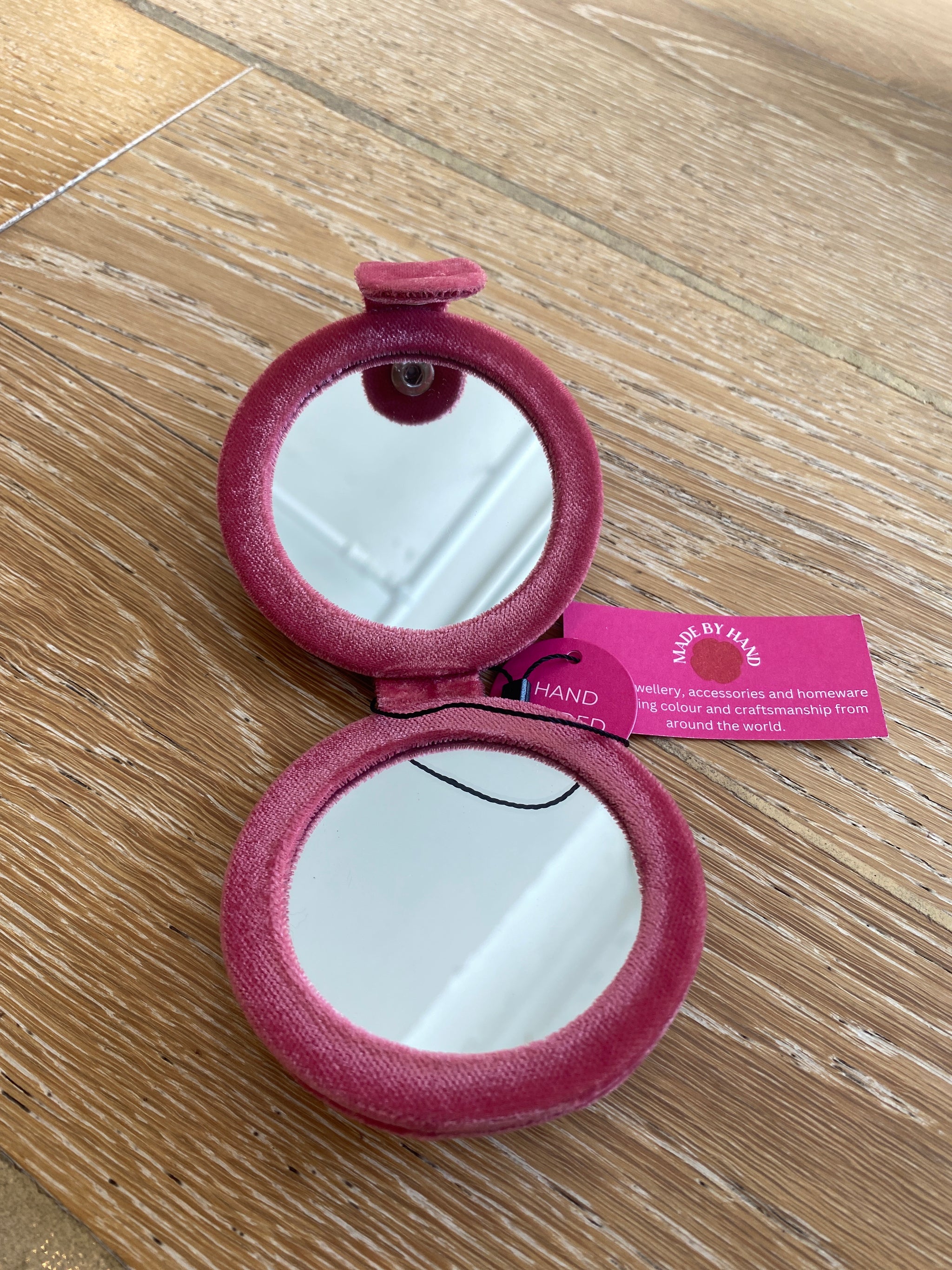 Pearl Bow Compact Mirror