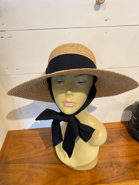 Coco Floppy in Large Raffia Braids