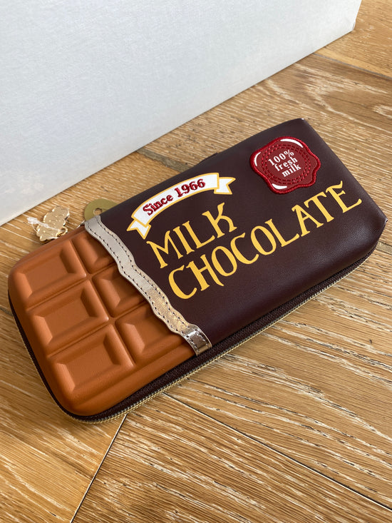 Milk Chocolate Pouch