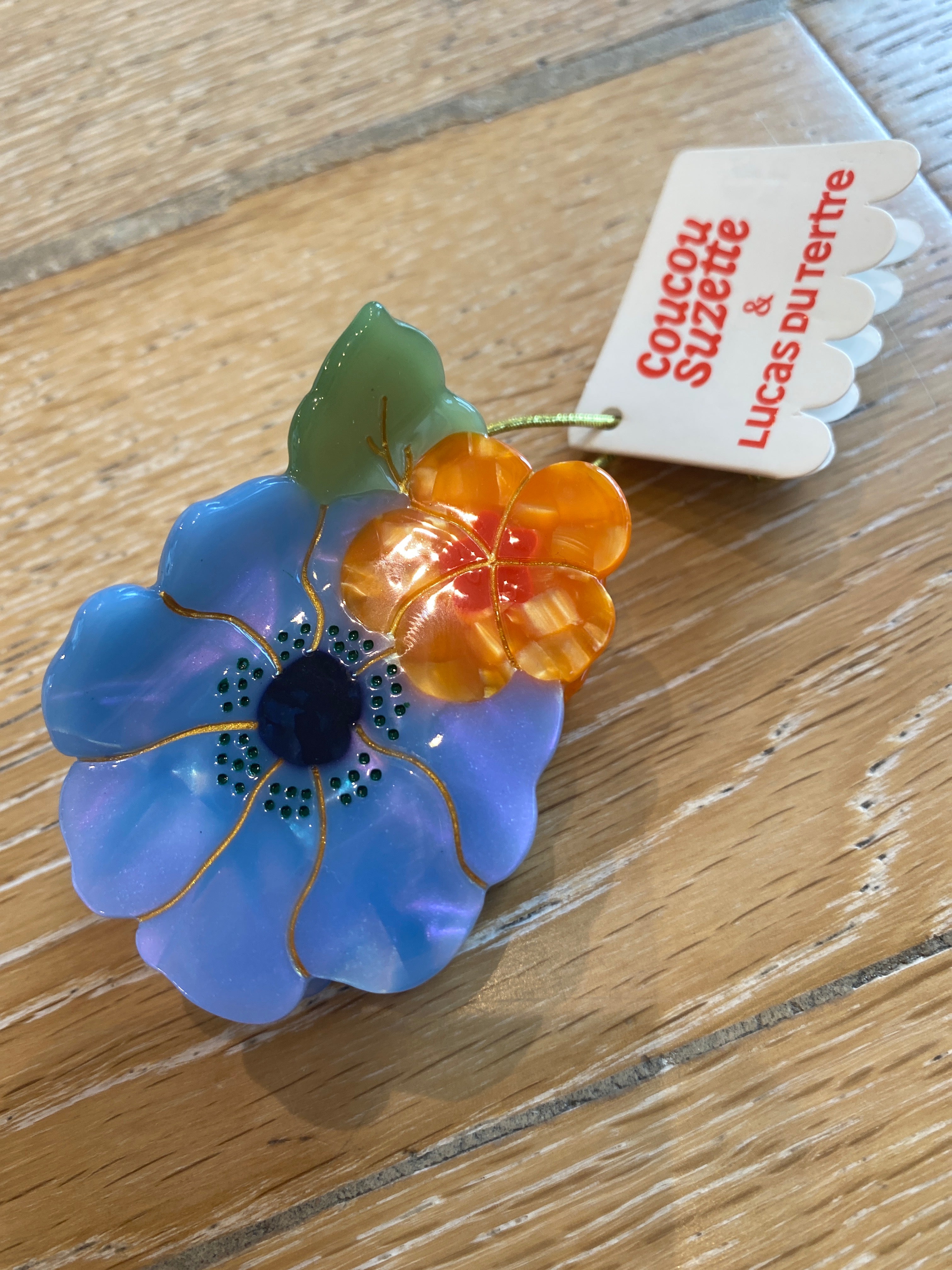 Small Flower Bouquet Hair Claw