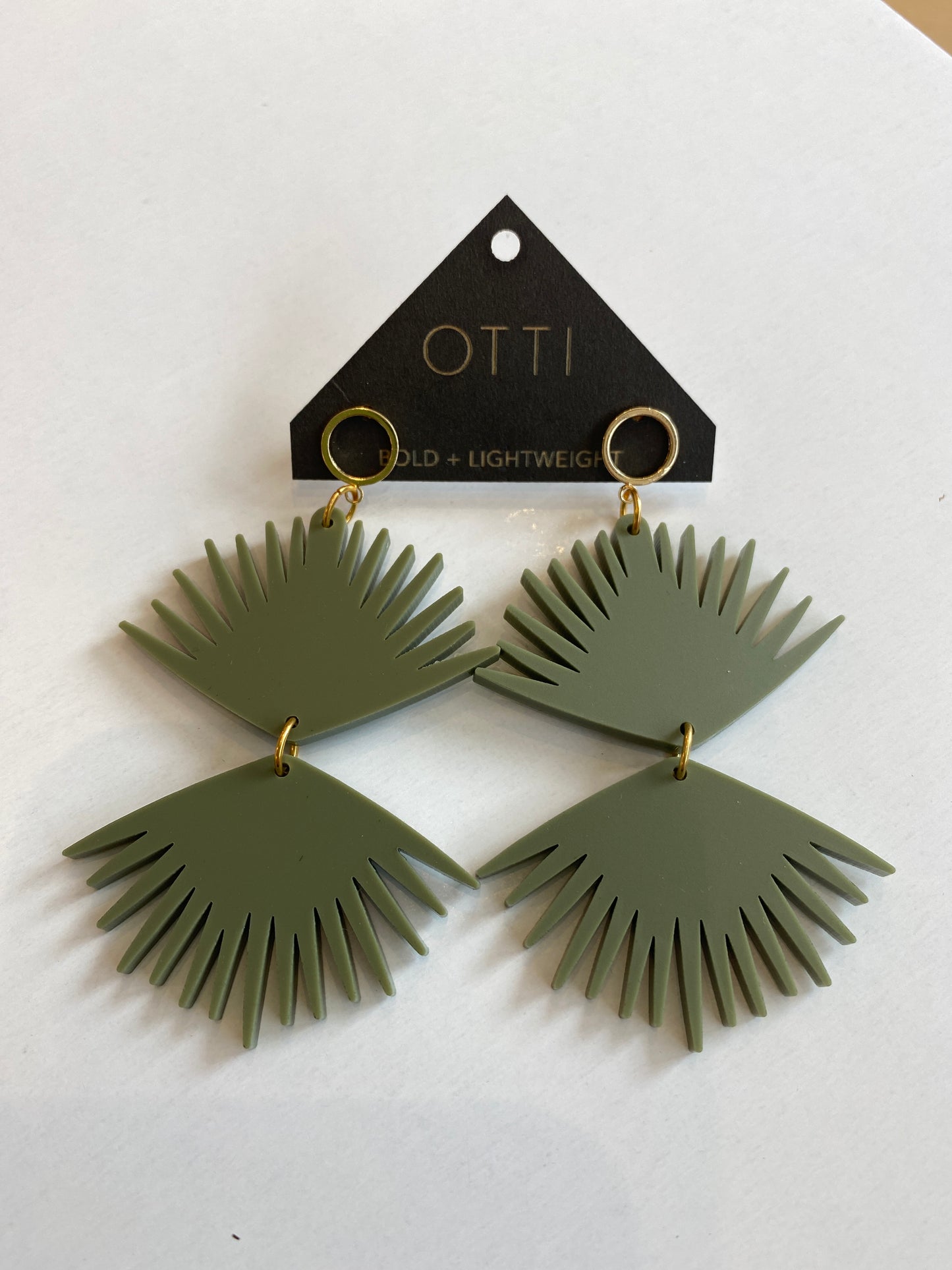 Otti Botanical loop earrings