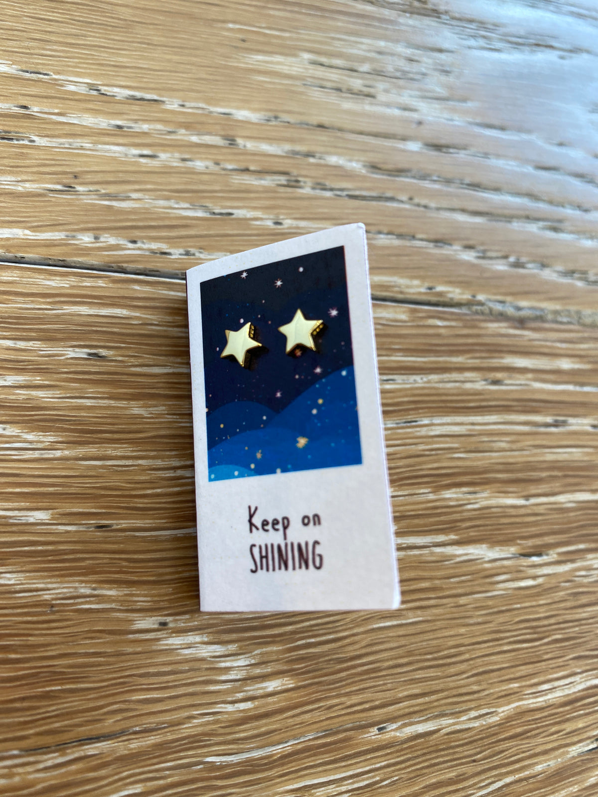 Keep On Shining Stars Gold stud Earrings