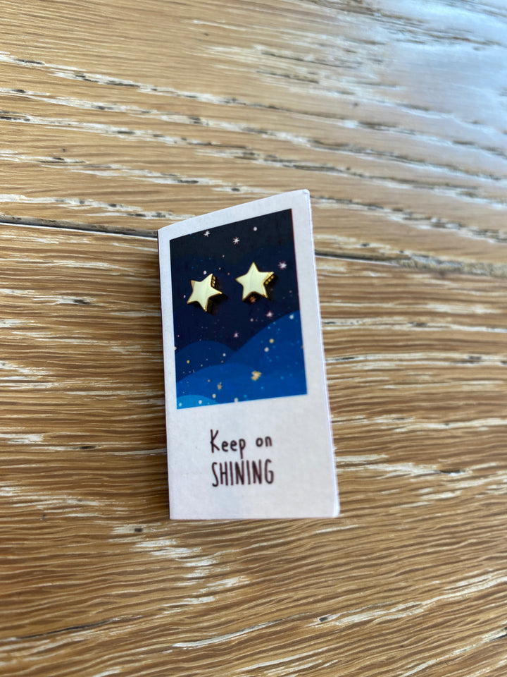 Keep On Shining Stars Gold stud Earrings