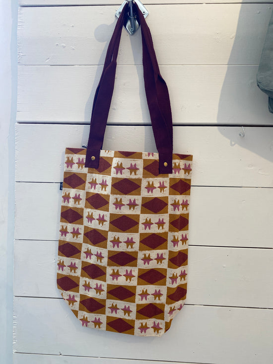 Tote Studio Folklore