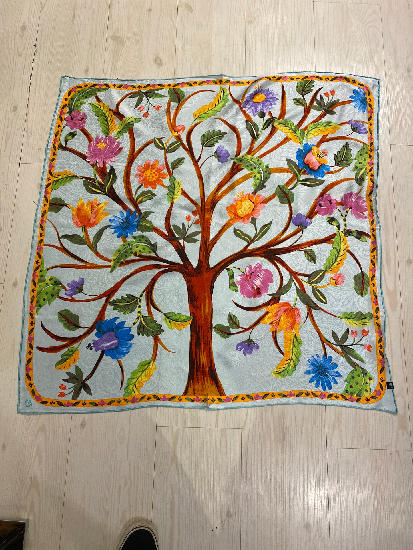 88 x 88 cm Silk Square Scarves