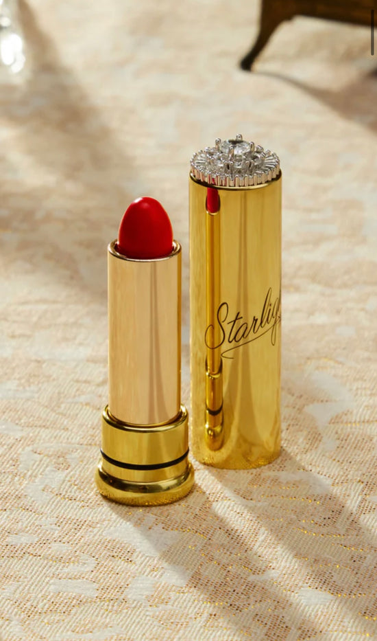 A Salute In Red Lipstick 1940s