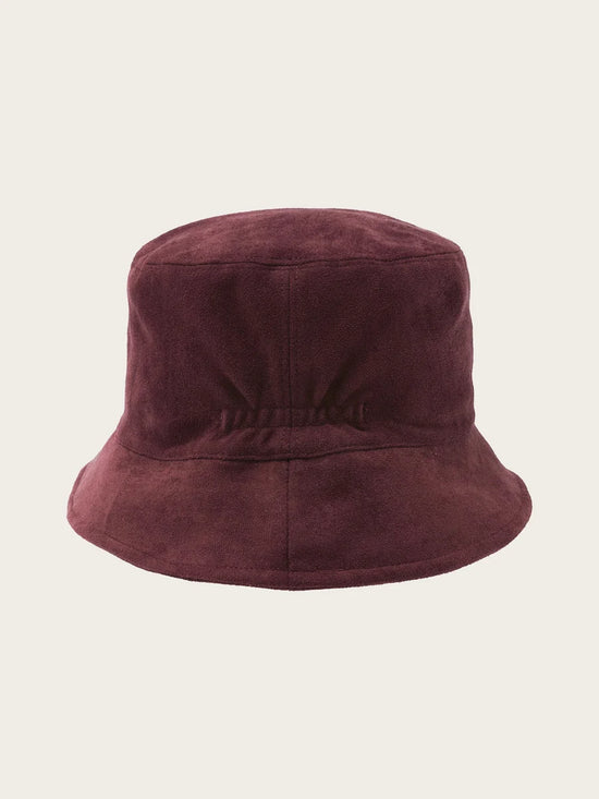 Loevenich Bucket Hat in Faux Suede Wine