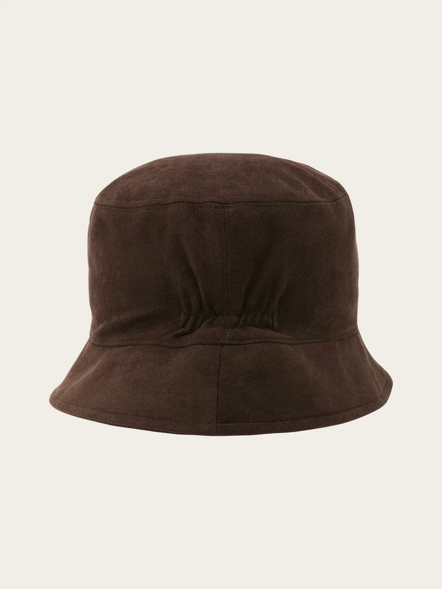 Loevenich Bucket Hat in Faux Suede Coca Powder
