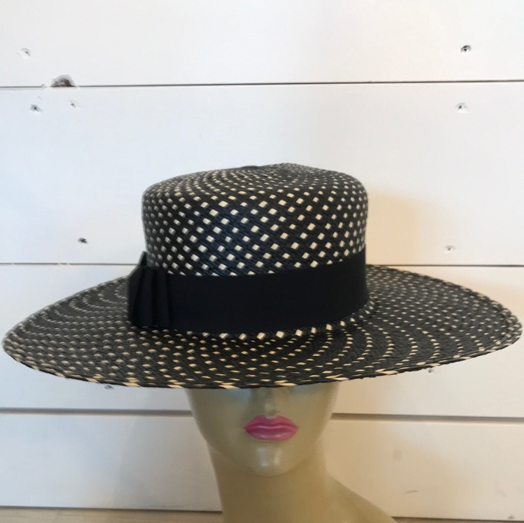 Black + White Oval Crown Panama Sun Hat