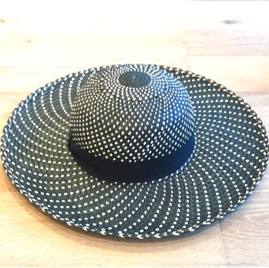 (M) Black + Natural Round Top Sun Hat